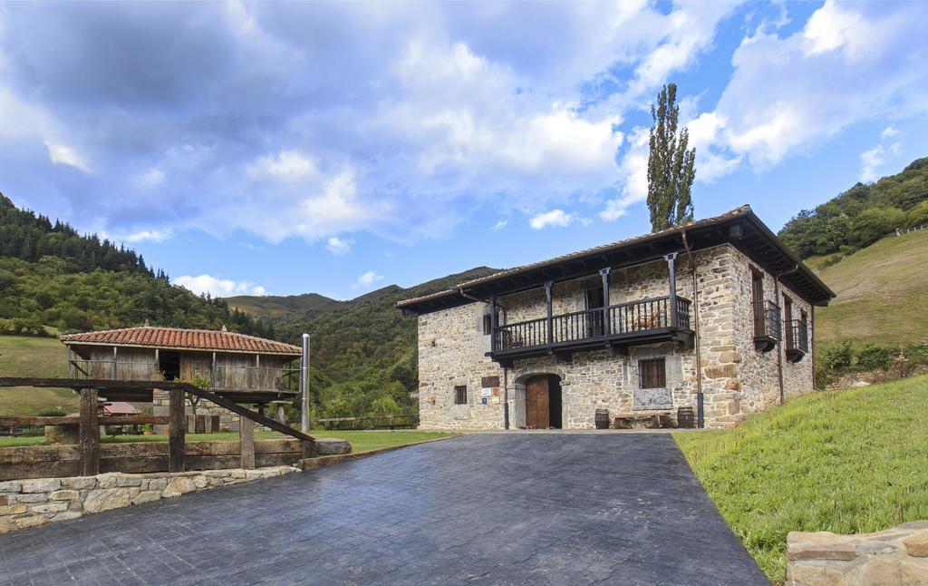 Casona De El Castaniu Hotel Serrapio Exterior photo